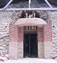 Das wieder aufgebaute Gewölbe des Vorraums (Aufnahme 2005)